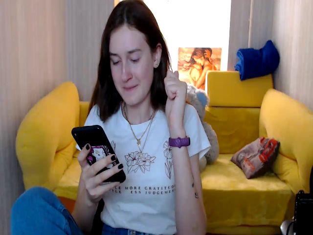 Live sex webcam photo for Honey_dream #261266977