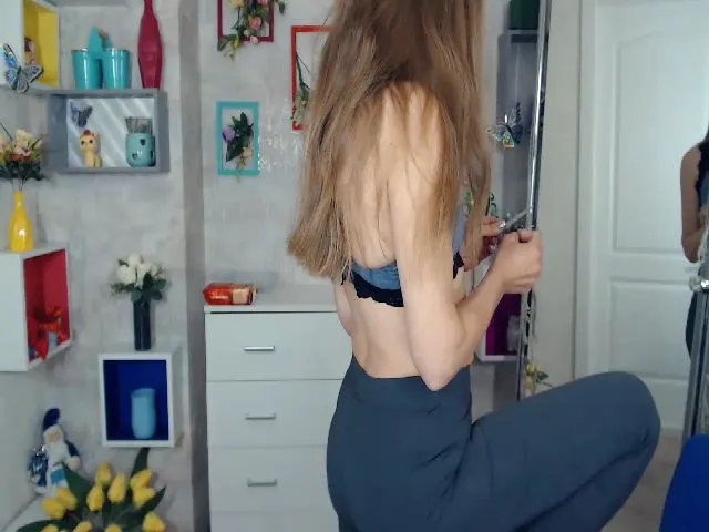 Live sex webcam photo for Greybunny #253043853