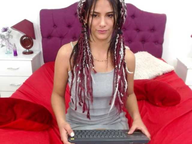 Live sex webcam photo for SofiaTayler #241081803