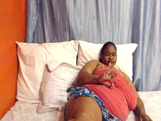 Live sex webcam photo for Sweetnozie #264811044