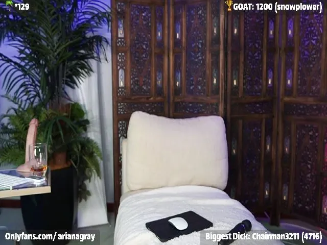 Live sex webcam photo for Ariana_Gray #253988763