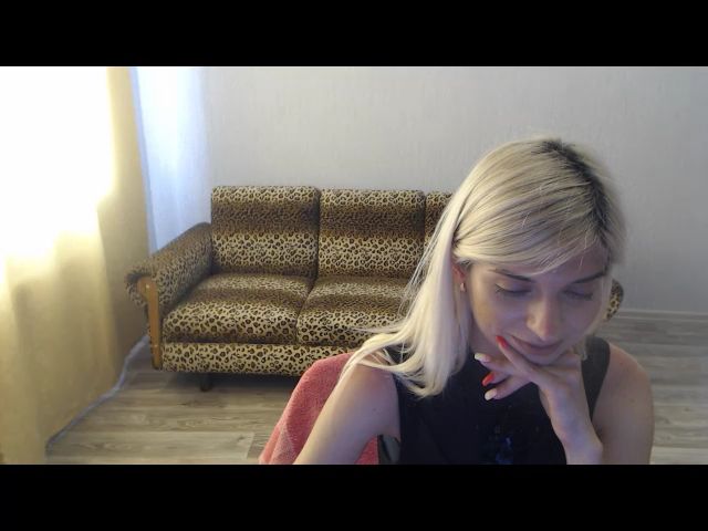 Live sex webcam photo for SexyBeatriice #253043214