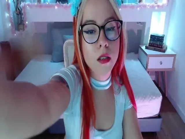 Live sex webcam photo for CiaraWatson #254672197