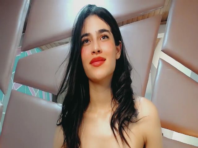 Live sex webcam photo for Luna_candyy #261723581