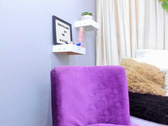 Live sex webcam photo for DANNAKLUM #248277123