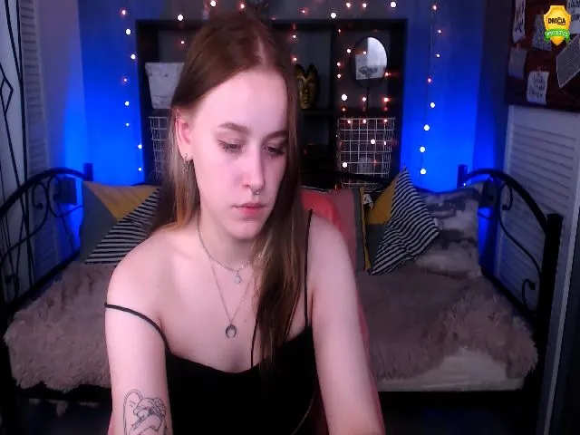 Live sex webcam photo for LynneDawson #252915937