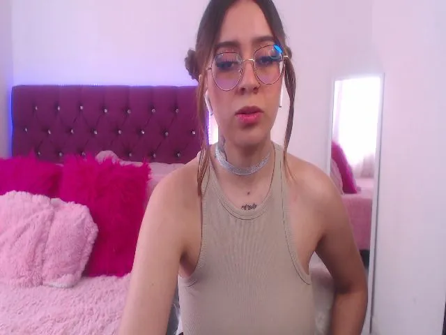 Live sex webcam photo for SamPuckett #263741782