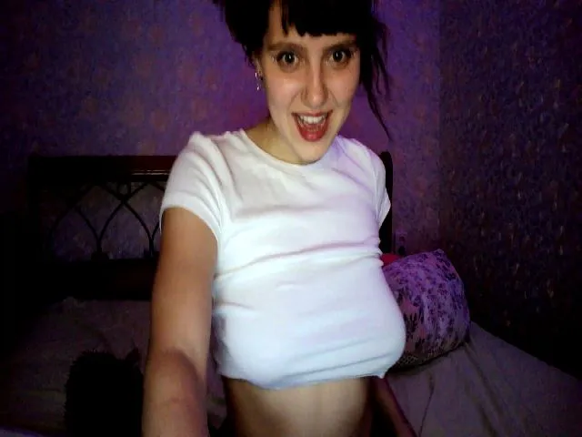 Live sex webcam photo for LiLMasha #254628200