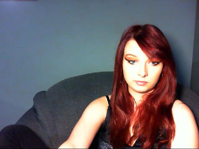 Live sex webcam photo for VirginLuna18 #263225123