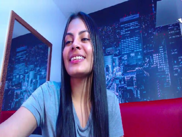 Live sex webcam photo for Haily_scot #254833501