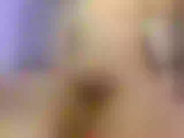 Live sex webcam photo for Joanne-Becket #259430622