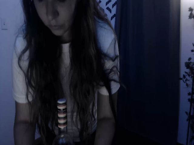 Live sex webcam photo for LadyMarceline #262509264