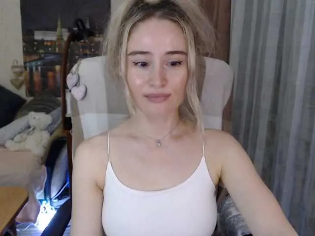 Live sex webcam photo for xyliganka777 #249889866