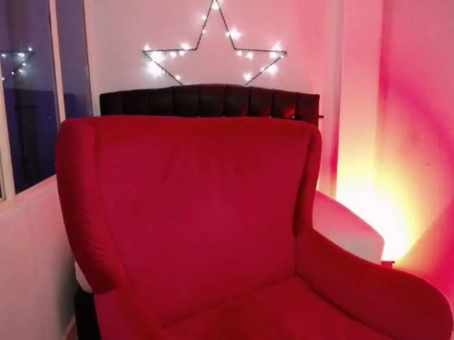 Live sex webcam photo for goddesstepha #241356792