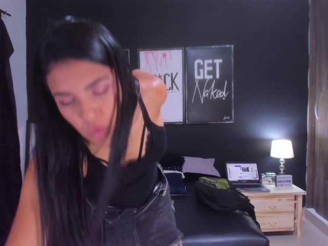 Live sex webcam photo for EmmaCole #242446745