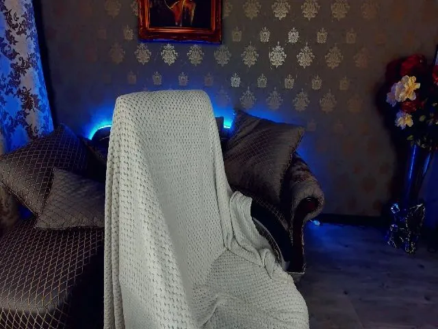 Live sex webcam photo for MonicaSage #260694714