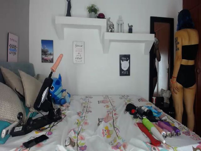 Live sex webcam photo for Lissyevans #259975586