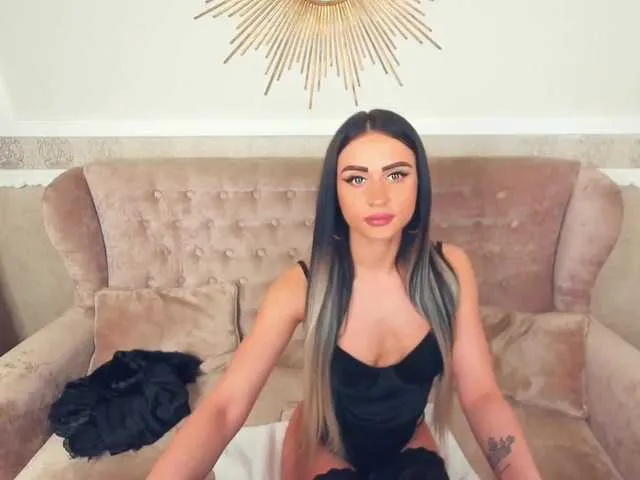 Live sex webcam photo for RebekaMay #241355781