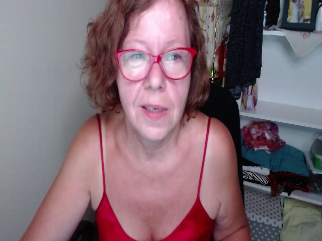 Live sex webcam photo for Adele_69 #260570256