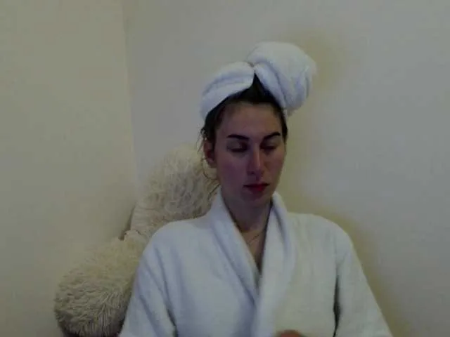 Live sex webcam photo for Emmi-li #244518989