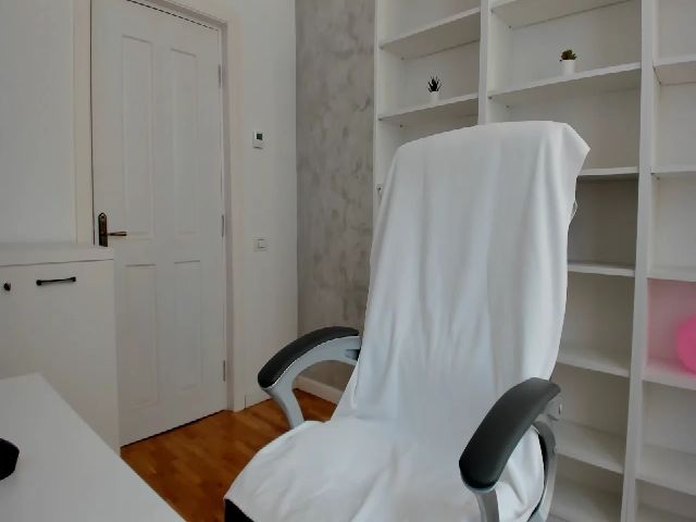 Live sex webcam photo for VanessaCroft #256248753