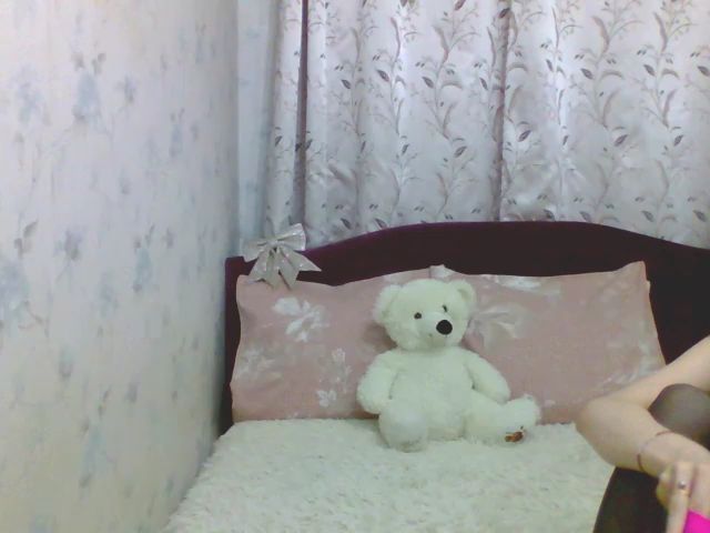 Live sex webcam photo for GirlPlayy #254354156
