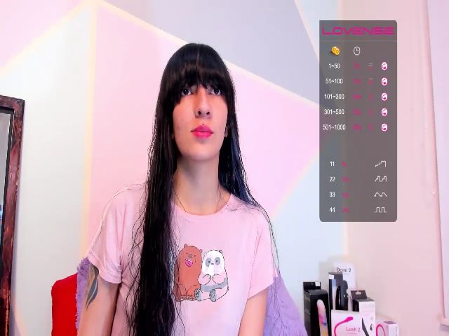 Live sex webcam photo for Violetatoo #255948622