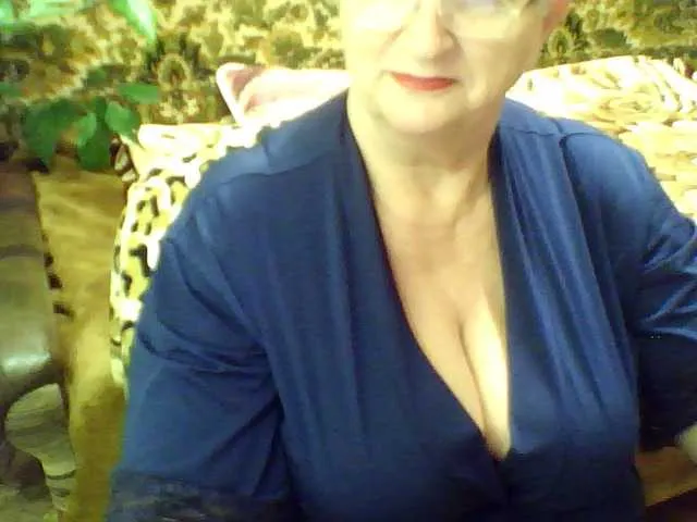 Live sex webcam photo for LolkaAlyss #287976335