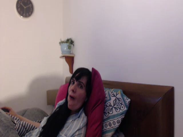 Live sex webcam photo for isabellazee2 #259019682