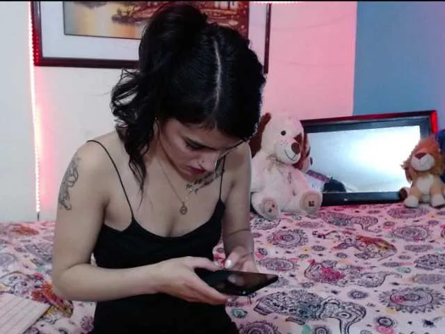 Live sex webcam photo for kloeandklay #250514343