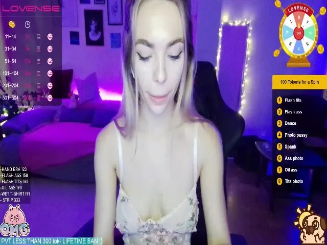 Live sex webcam photo for FunnyMinni #254688763