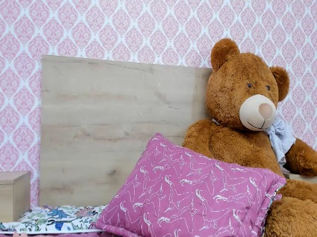 Live sex webcam photo for Samantha_dee #260866982
