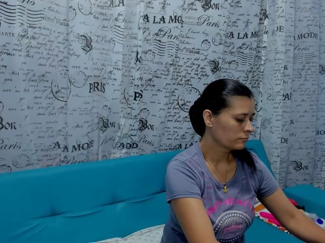 Live sex webcam photo for MILF_KARYNA #254153465