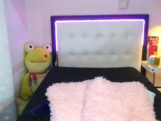 Live sex webcam photo for liannamillan #240545938