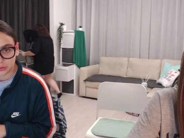 Live sex webcam photo for BugaGirls #241090067