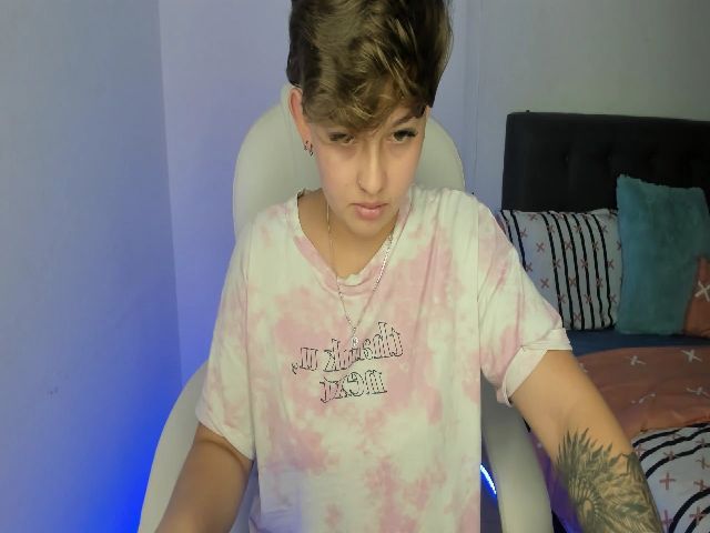 Live sex webcam photo for SalemJimenez #252999080