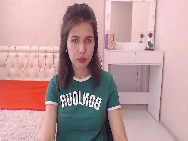 Live sex webcam photo for YourrAngell #254691133