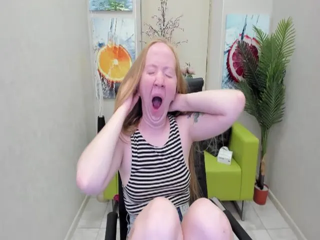 Live sex webcam photo for StunningKelly #252758545