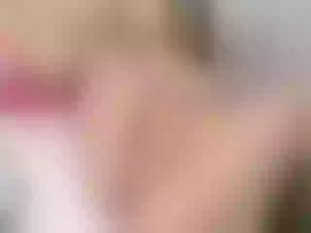 Live sex webcam photo for StormiSquirt #258893732