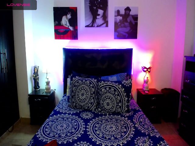 Live sex webcam photo for Laylamaze #253609234