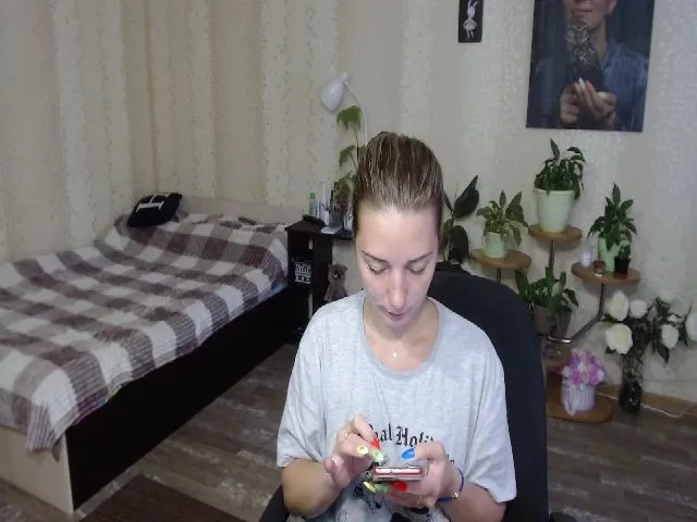 Live sex webcam photo for Emi_lywild #265377327