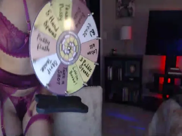 Live sex webcam photo for OhYesCeleste #257397036