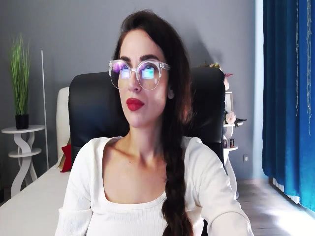 Live sex webcam photo for VictoriaJamy #256207952