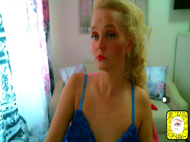 Live sex webcam photo for ChristiRoses #262600101