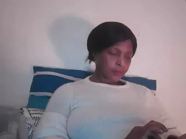 Live sex webcam photo for Nuzqueen1 #257727443