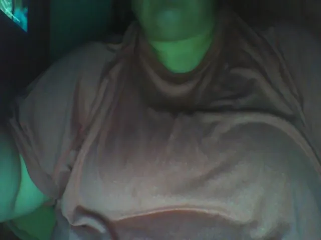 Live sex webcam photo for BbwFattitties #262653499