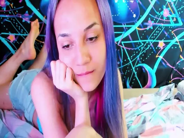 Live sex webcam photo for PurpleJuno #258992419
