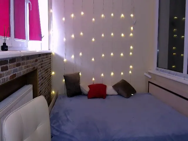 Live sex webcam photo for TrishKlein #260618326