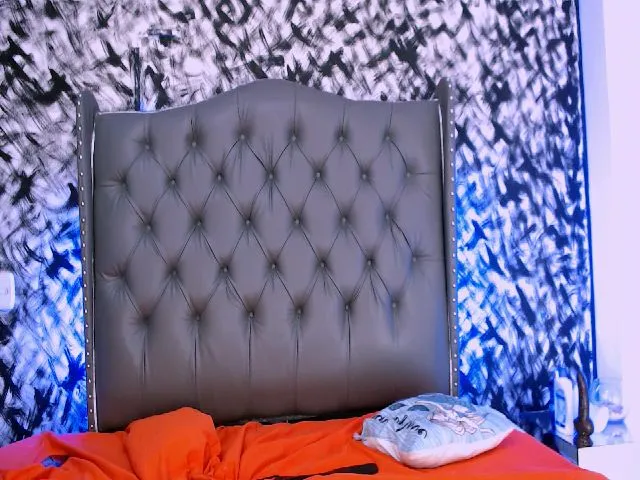 Live sex webcam photo for Brigtstar_ #261023965