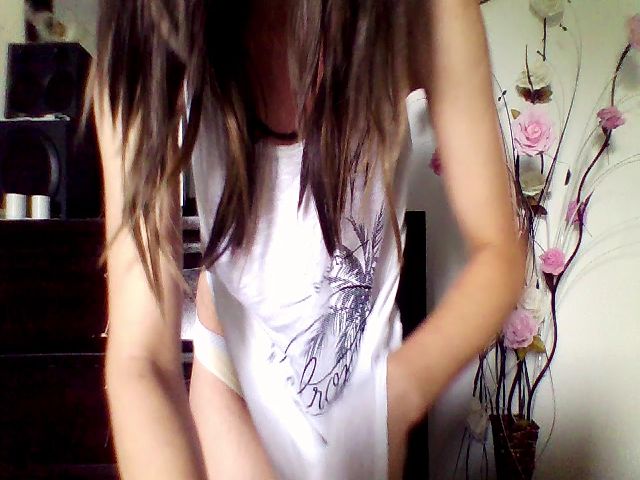 Live sex webcam photo for Isa__ #253688389